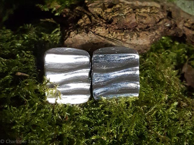 Henhurst wood polished silver stud earring
