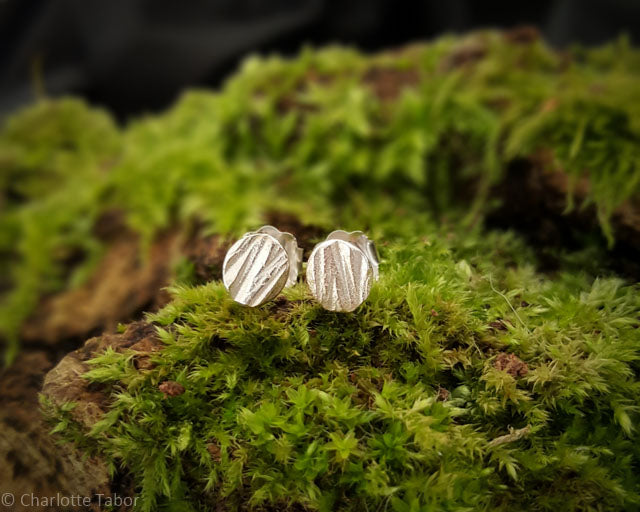Quarrywood polished silver oval stud earring with tree bark texture